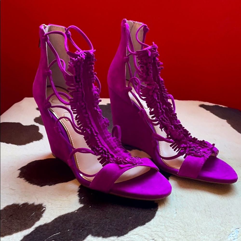BRAND NEW Jessica Simpson Fuchsia  Wedges